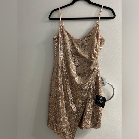 NWT lulus Disco Nights Rose Gold Sequin Bodycon Mini Dress - Picture 7 of 11